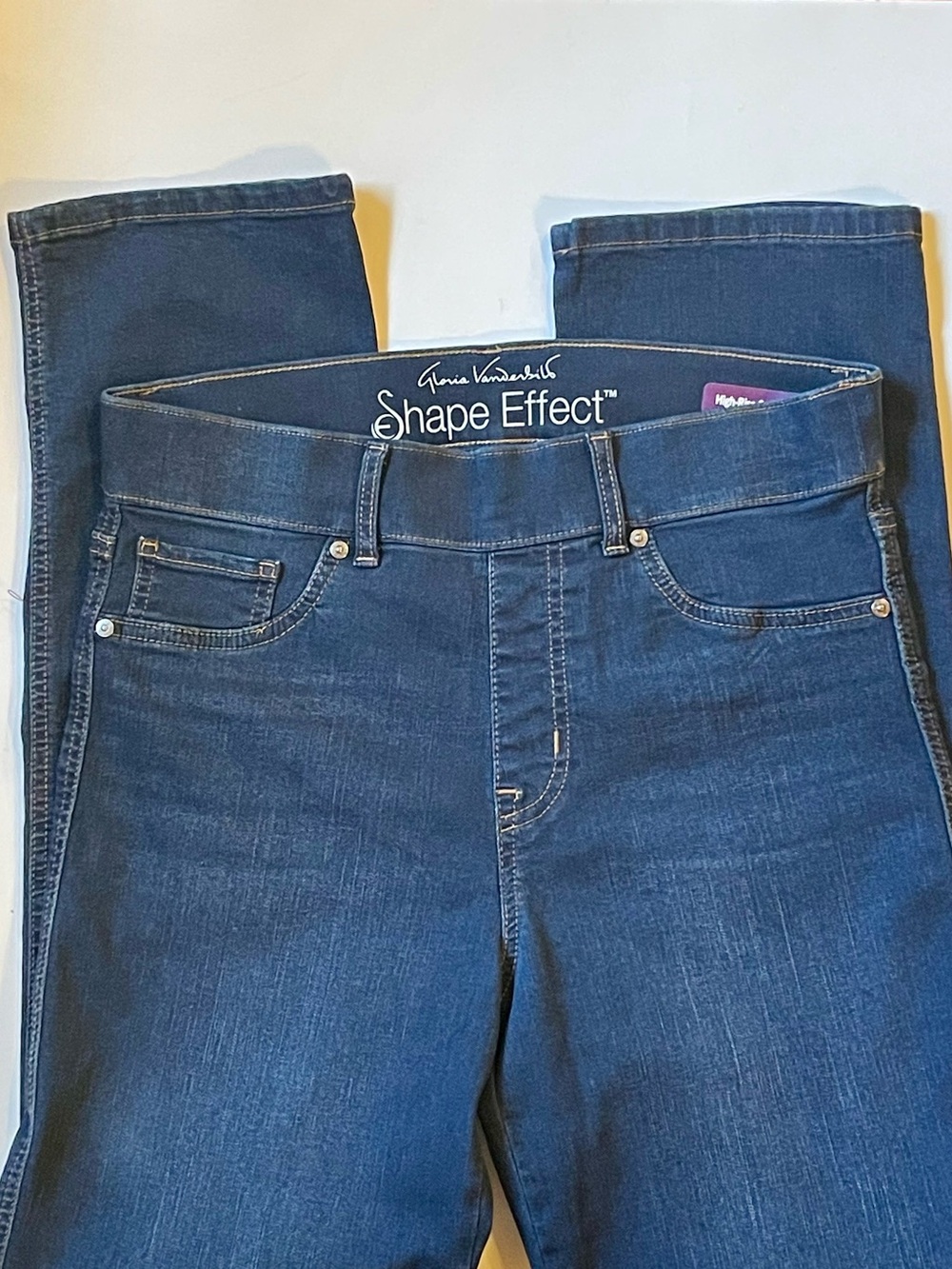 Special Effect High Rise Straight Leg Jeans by Gloria Vanderbilt- Size 8